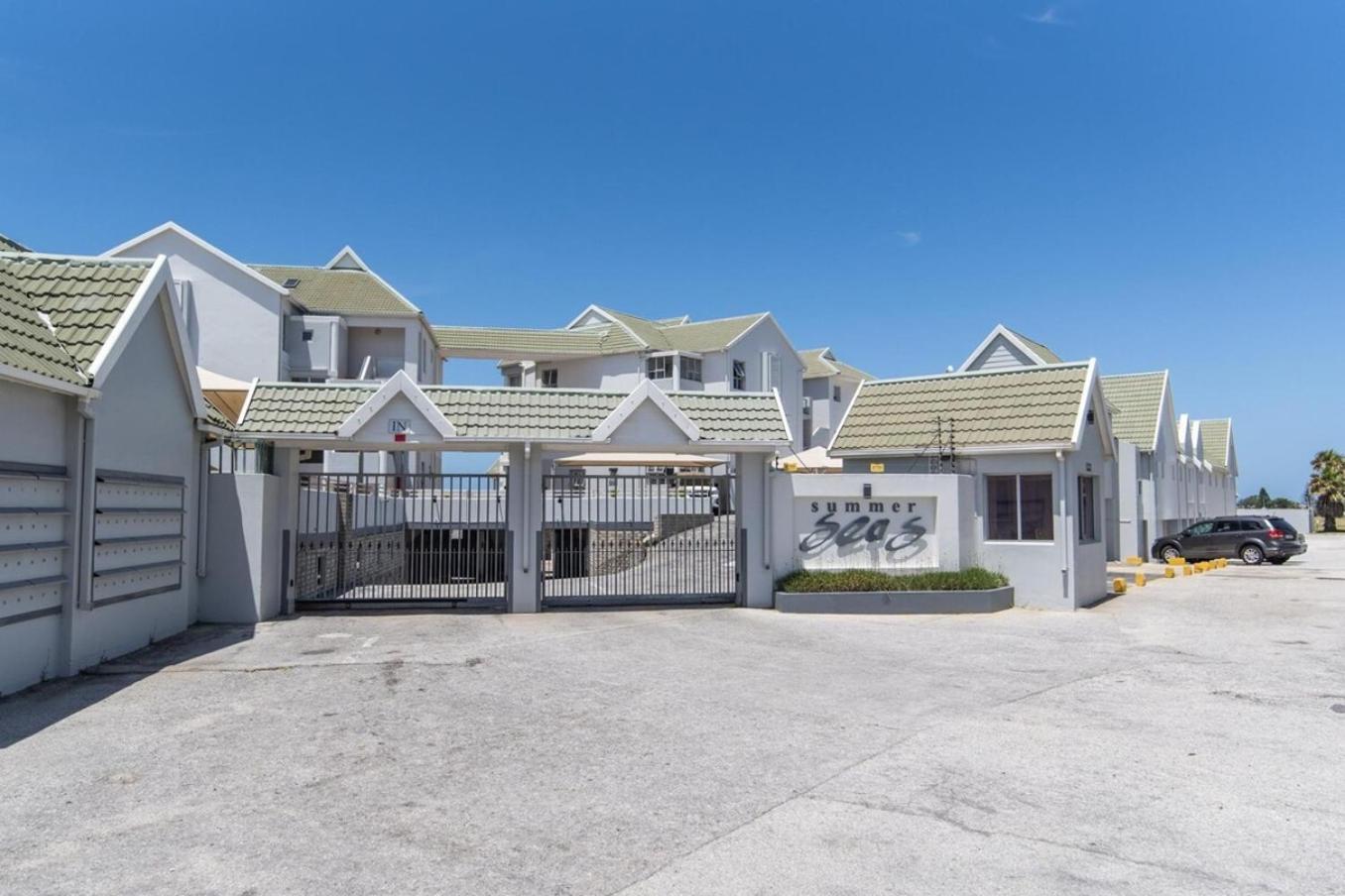 Luxury On The Beach Port Elizabeth Exterior foto
