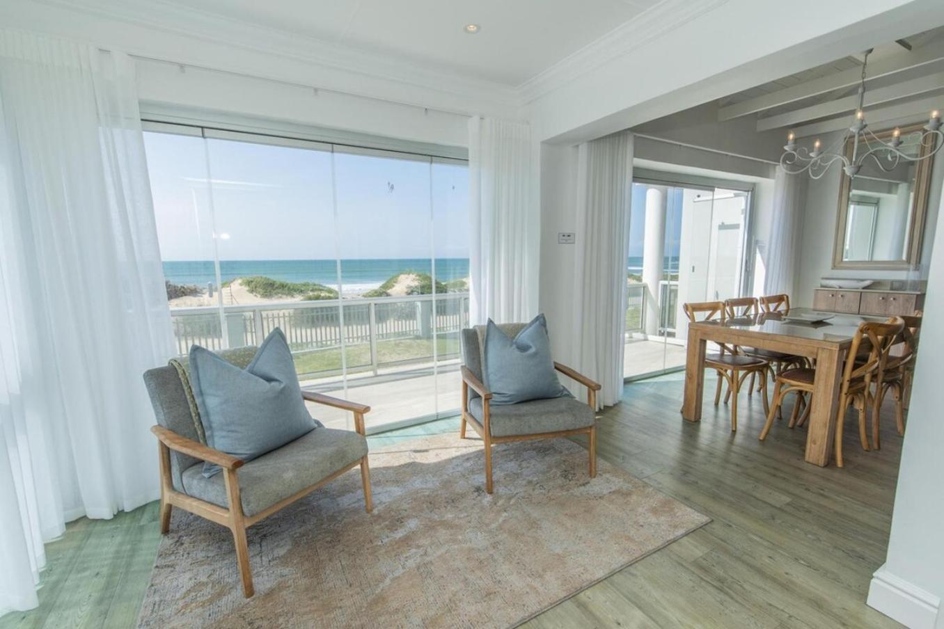 Luxury On The Beach Port Elizabeth Exterior foto